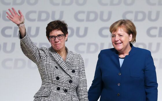 Merkel Pressured by Her Successor to Resign After EU Election