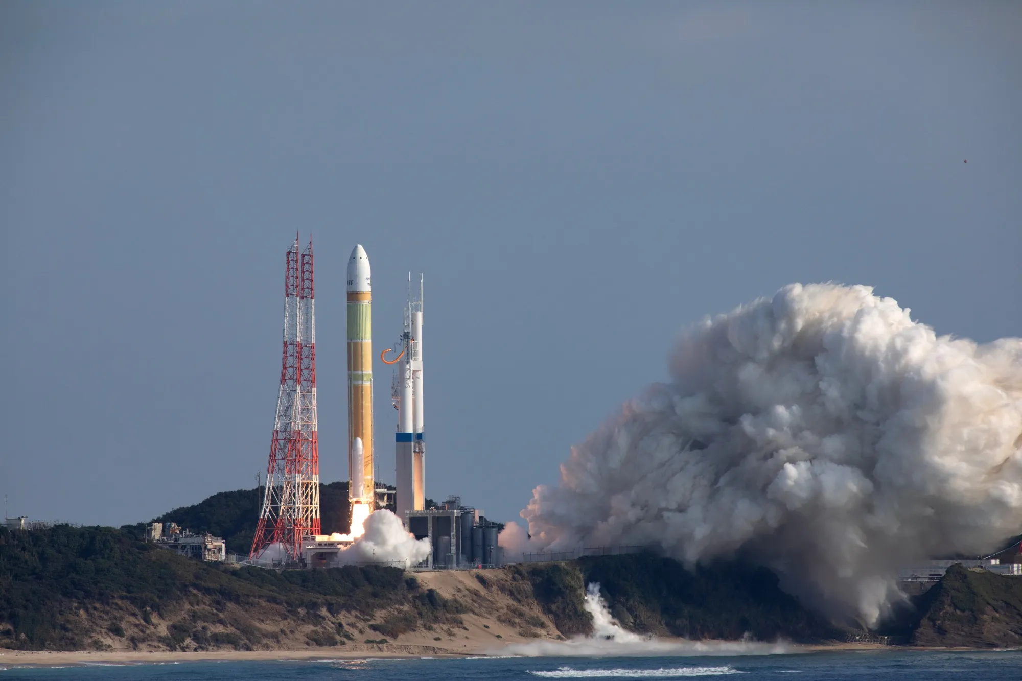 The H3 rocket, built by Mitsubishi Heavy Industries Ltd. for Japan Aerospace Exploration Agency (JAXA), lifts up at Tanegashima Space Center in Kagoshima, Japan, on Saturday, Feb. 17, 2024. Japan has launched its flagship rocket in what could be a turning point for a battered space program struggling to overcome recent setbacks and compete with Elon Musk’s SpaceX. Photographer: Nicholas Takahashi/Bloomberg