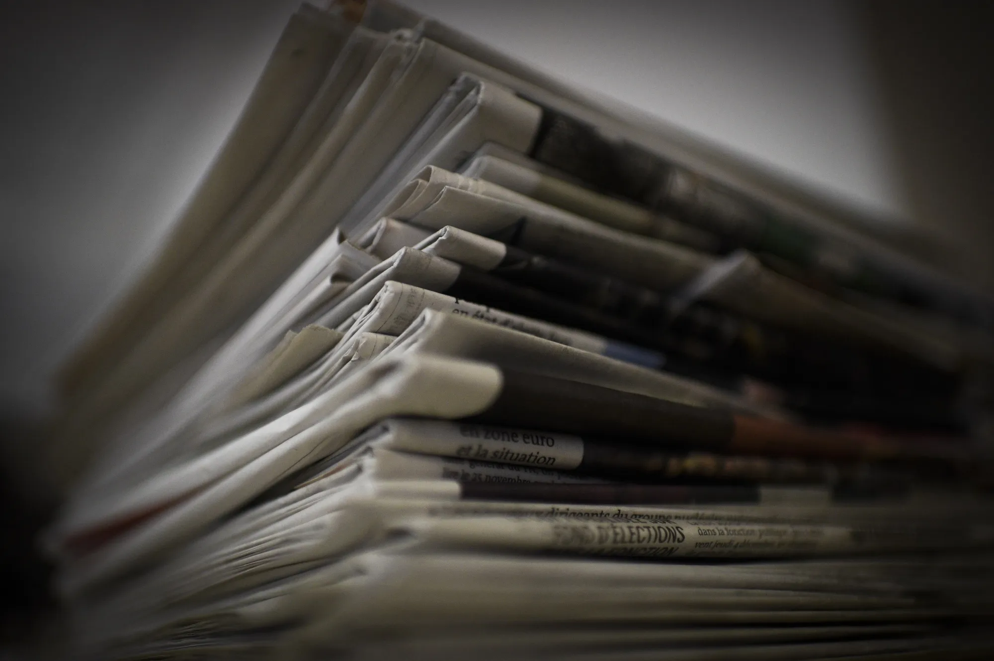 FRANCE-PRESS-NEWSPAPERS-FEATURE