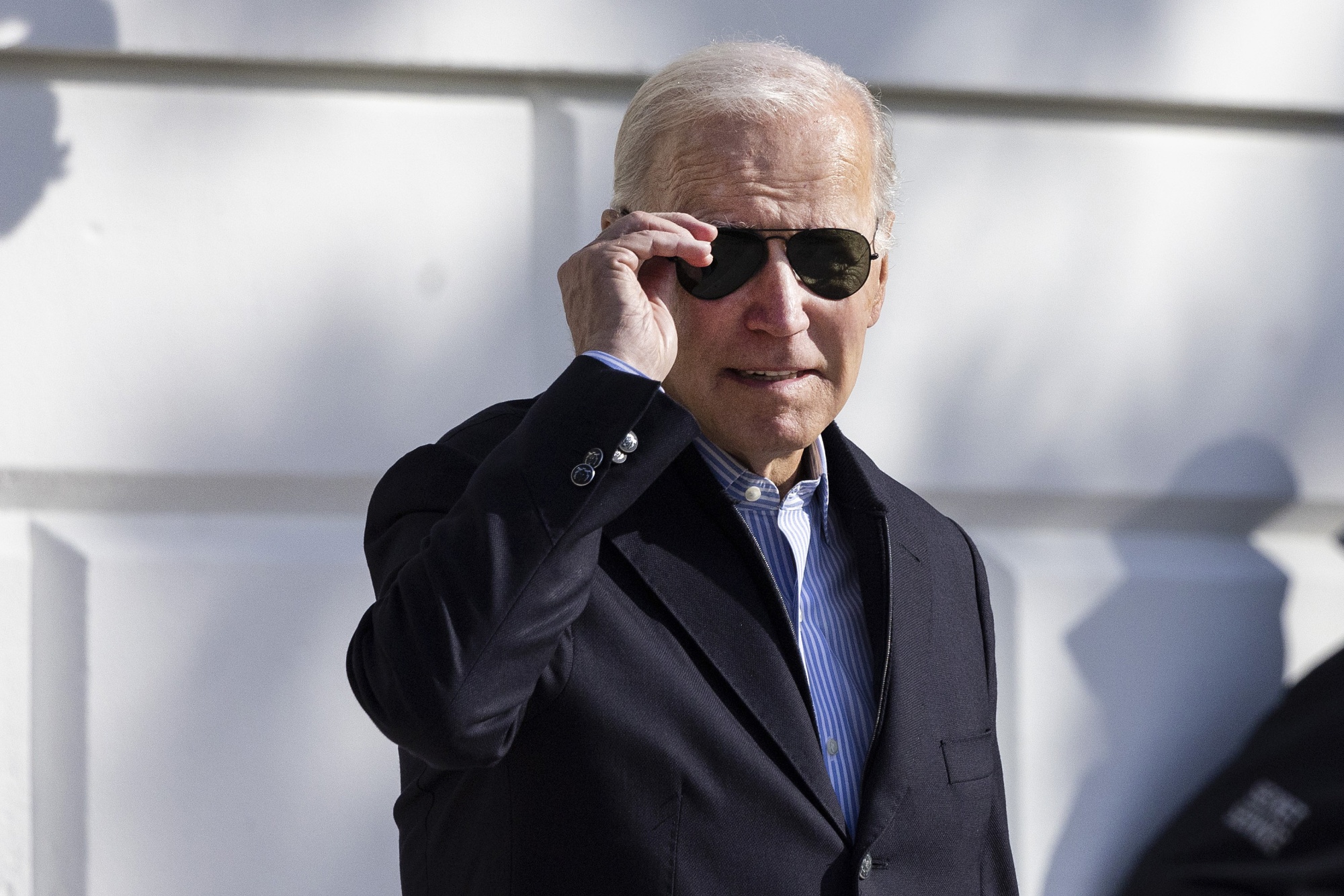 Biden's Approval Rating Is Too Low To Help Democrats In Midterms ...