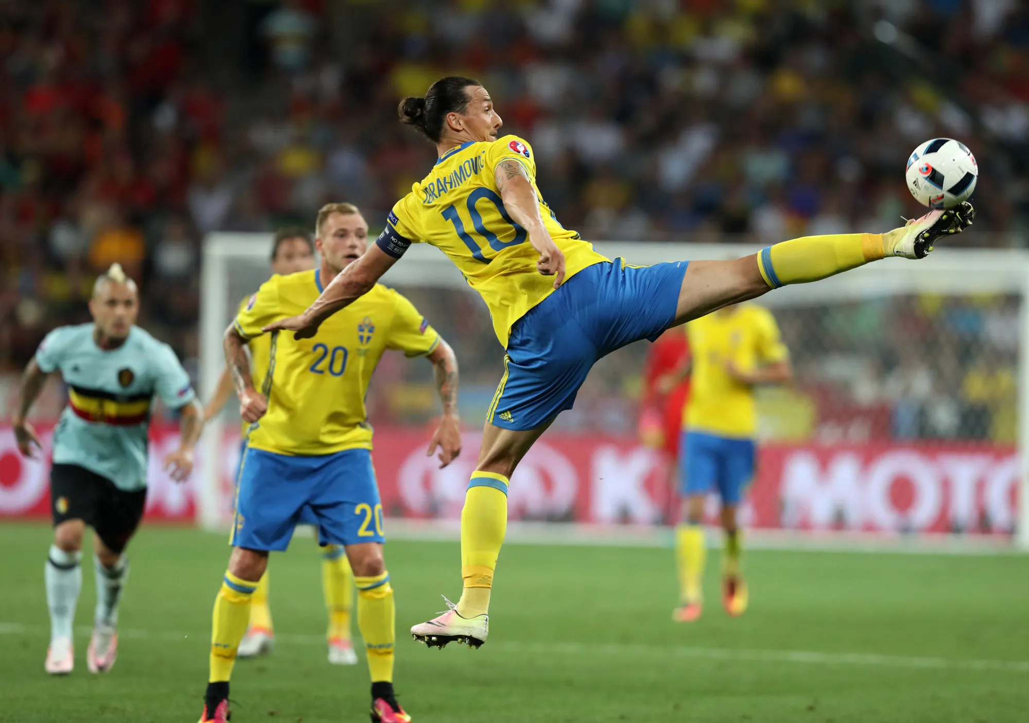 Swedish Star Ibrahimovic Cashes In on World Cup, Without Playing