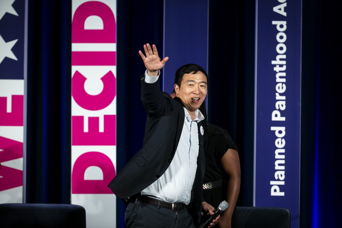 Andrew Yang’s $1,000-A-Month Plan In Focus for Democratic Debate ...
