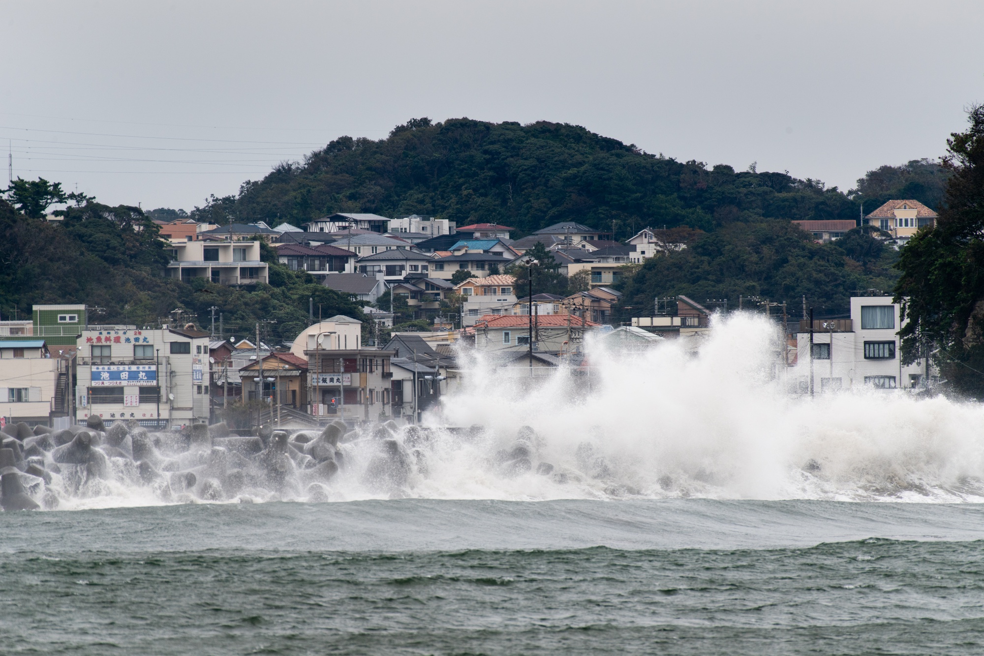 台風19号が東日本を直撃 12都県に大雨特別警報 多摩川は氾濫 Bloomberg