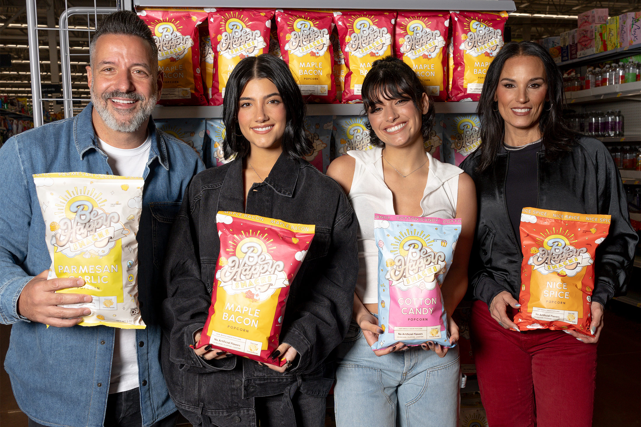 Charli, Dixie D’Amelio Enter Food Sector With Snack Business Bloomberg