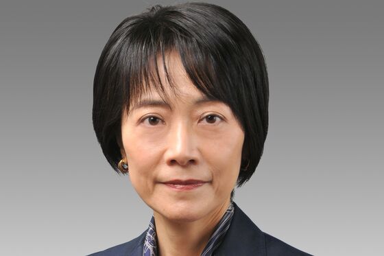 Japan Nominates Nomura Asset Chief to Replace Only Woman on BOJ Board