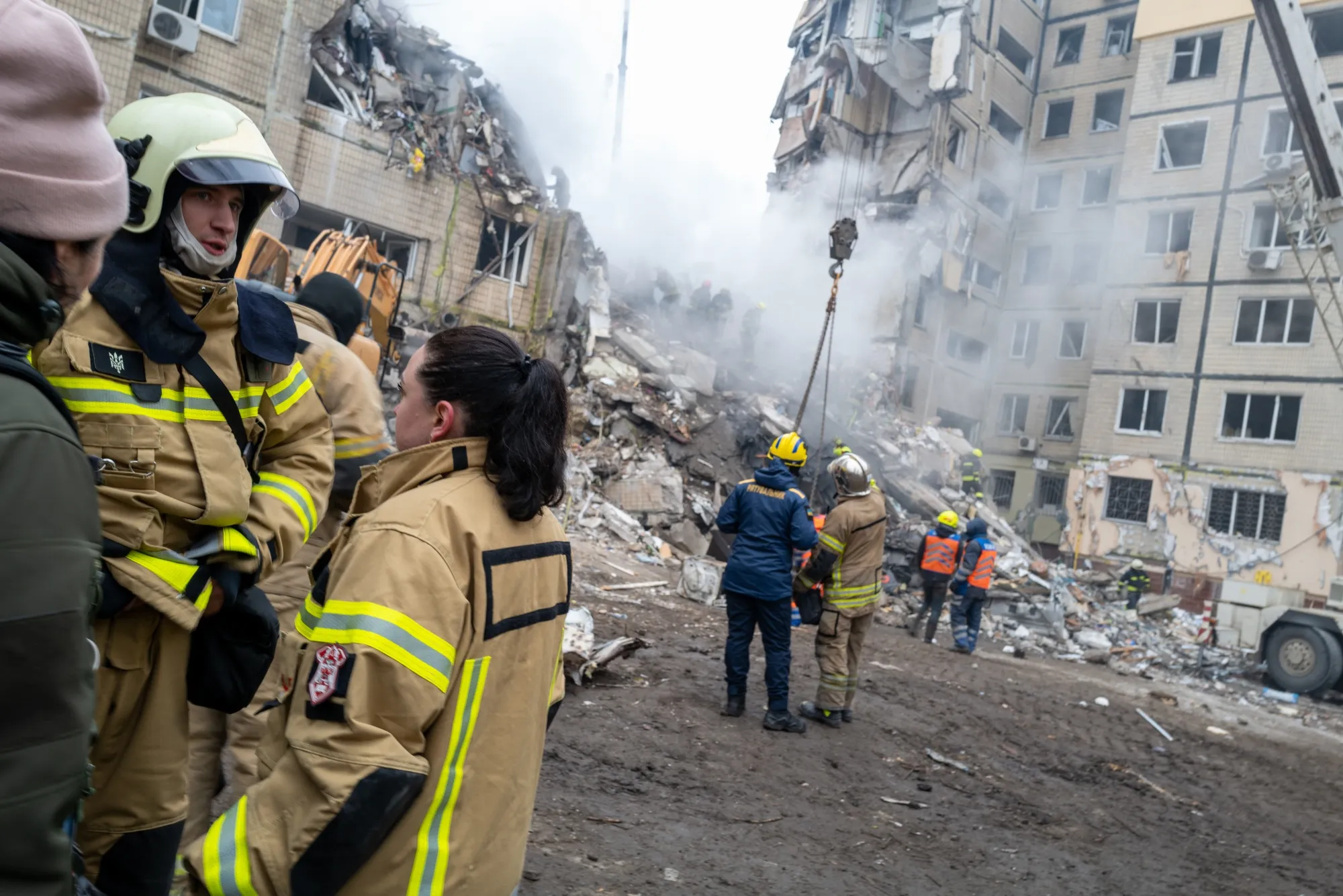 ウクライナ】ドニプロ住宅攻撃の死者40人に、ドイツ国防相辞任 - Bloomberg