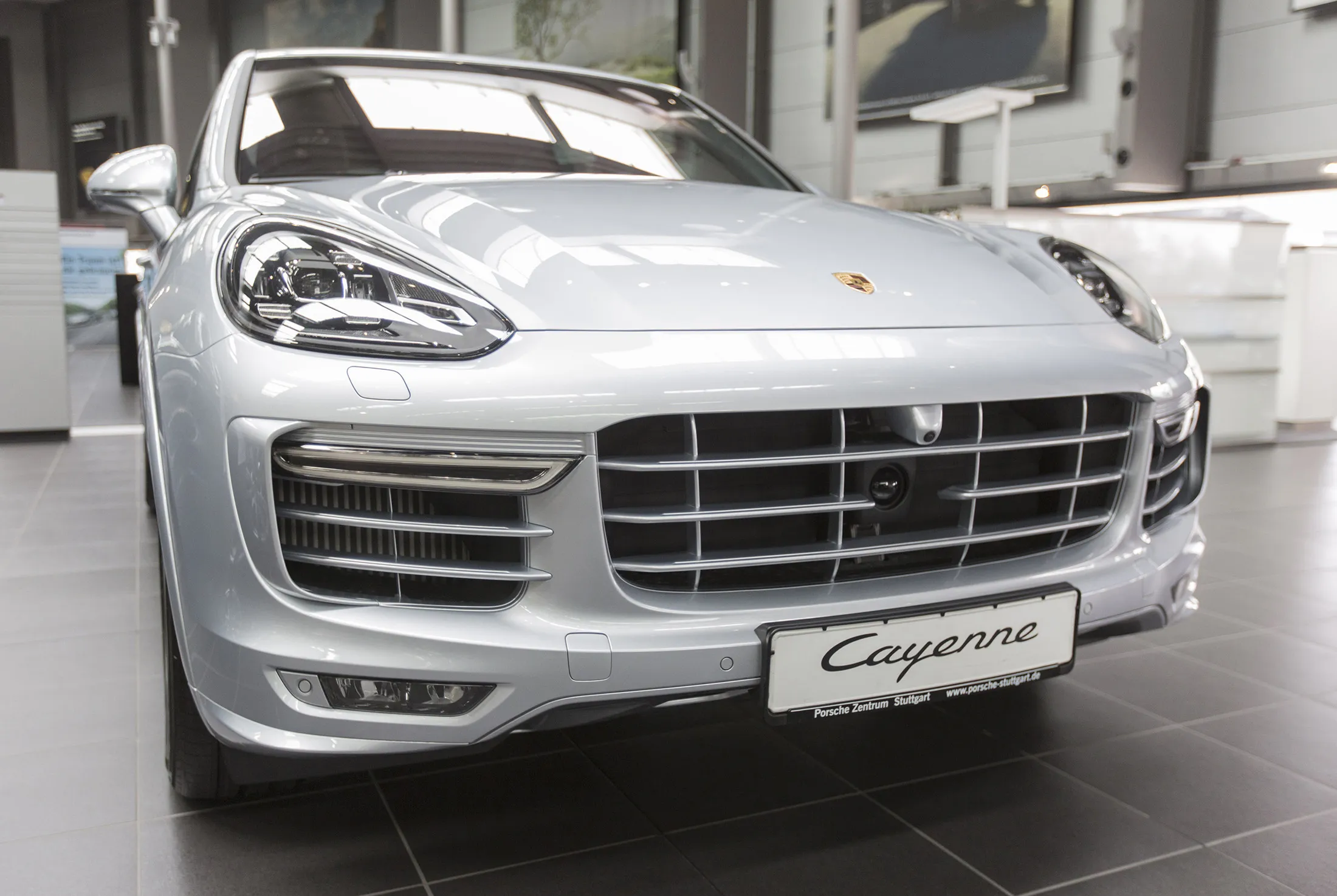 Porsche Cayenne GTS
