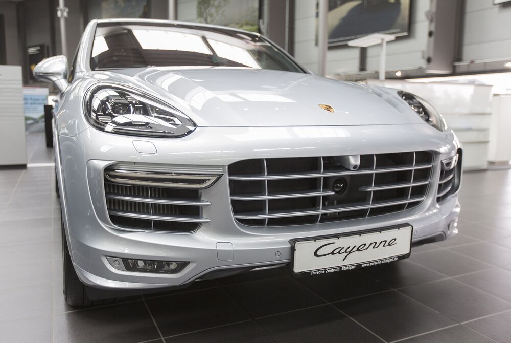 Porsche S Cayenne Recalled By Germany Over Sel Cheating Concerns Porsche S Cayenne Recalled By Germany Over Sel Cheating Concerns
