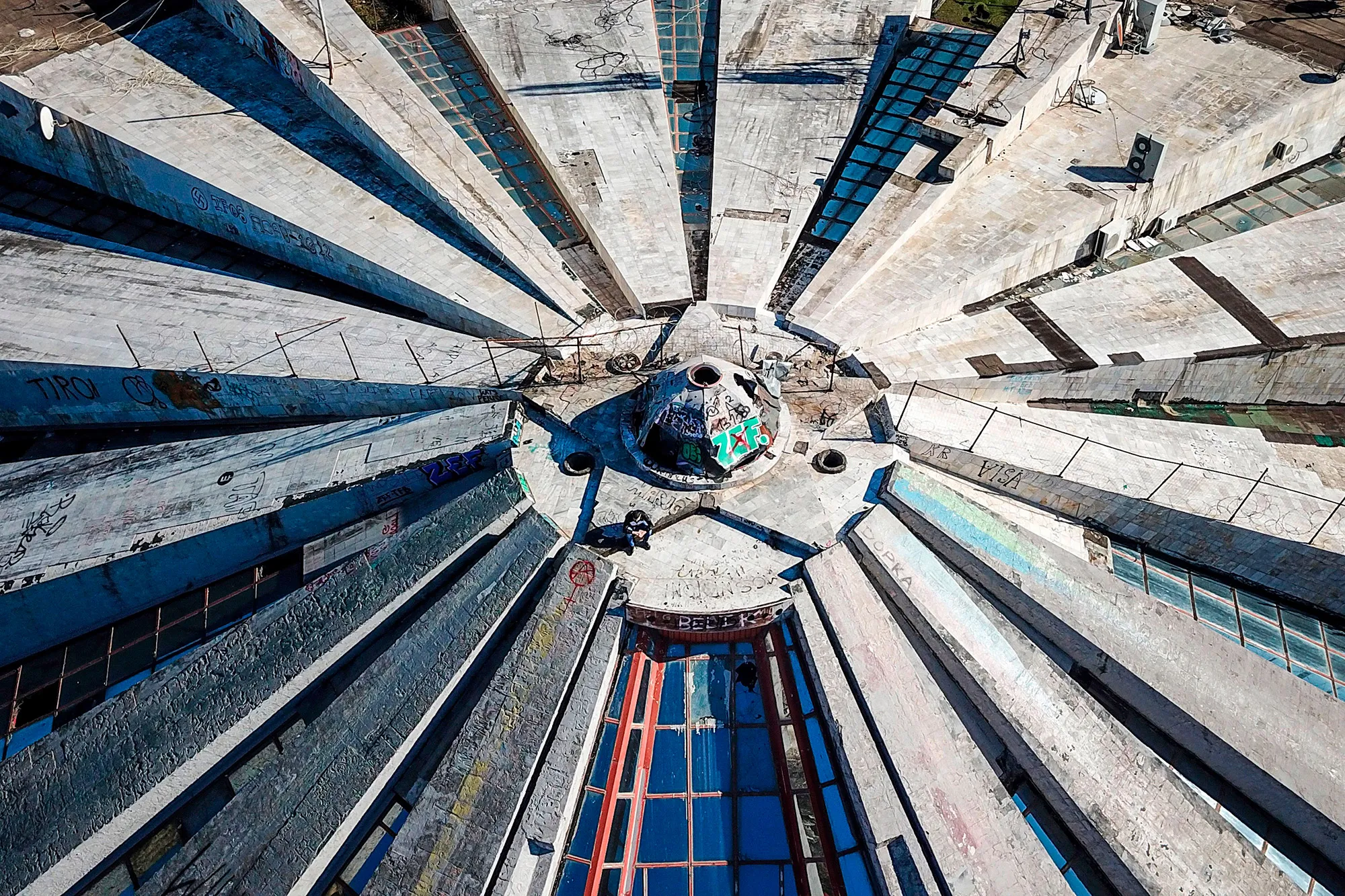 ALBANIA-ARCHITECTURE-COMPUTERS
