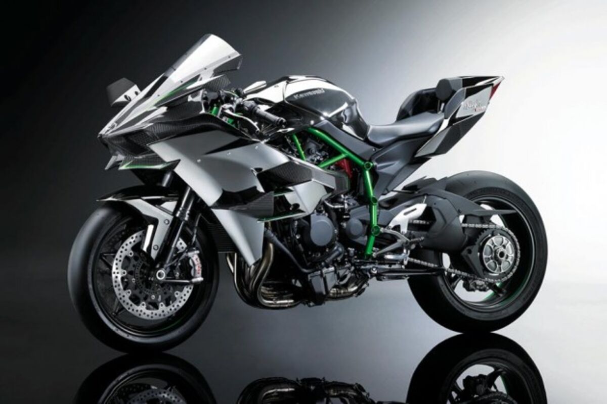 Kawasaki Ninja H2R: Motorcycle So It's Illegal - Bloomberg