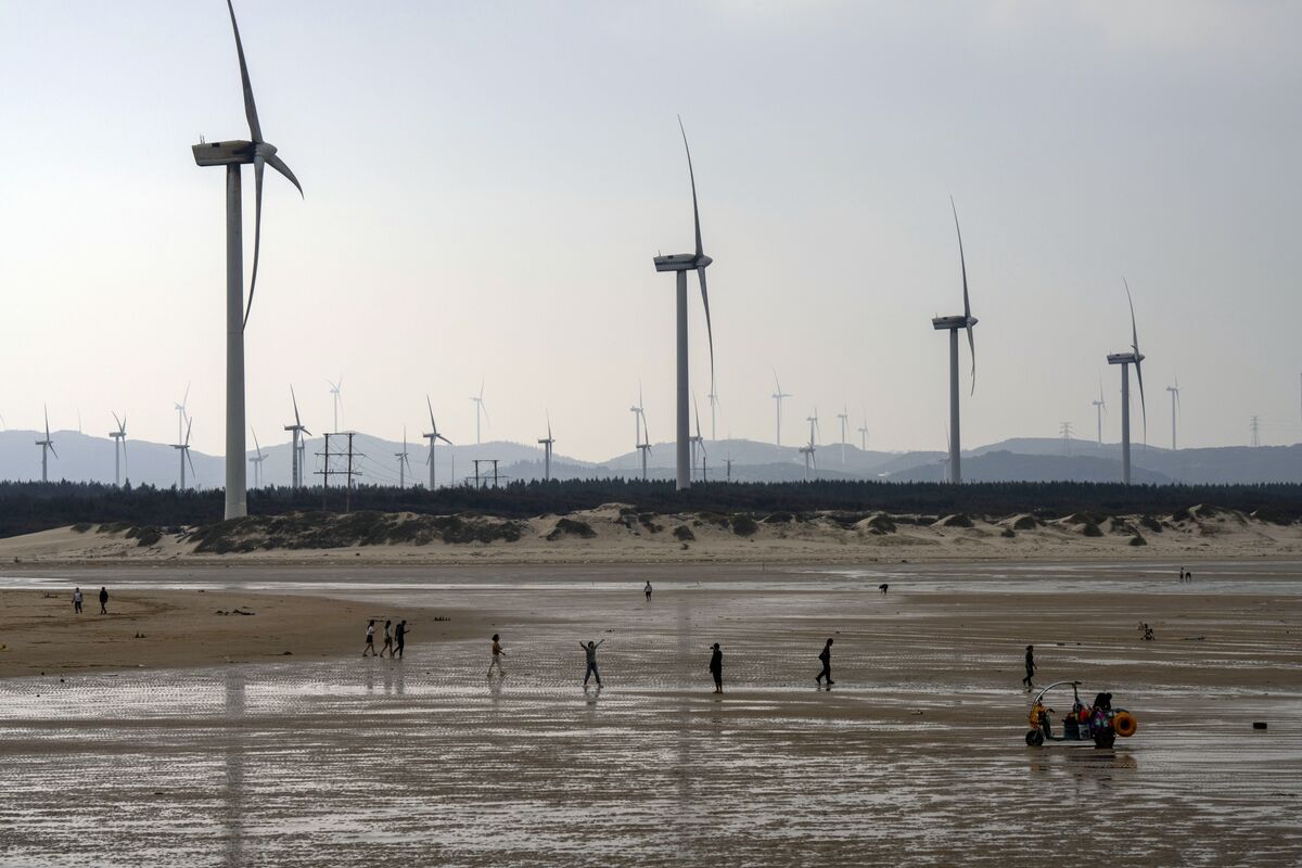 Global Wind Power Expected to Reach 2 TW by 2030 Led by China, US Faces Setbacks