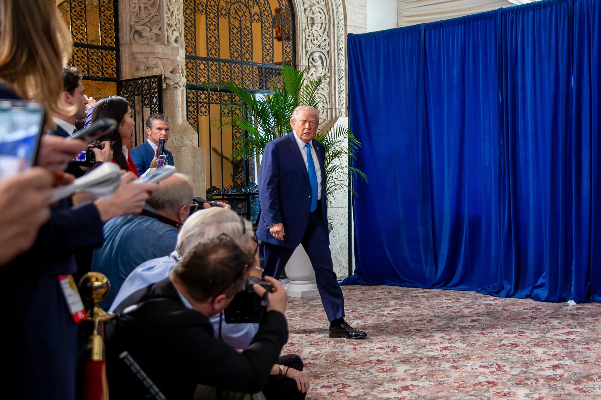 トランプ氏支持で共和党結束、ベネズエラ情勢－議会通さず民主党反発 - Bloomberg