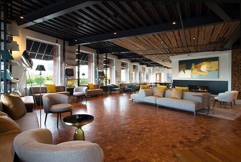 The lobby at 250 Main.