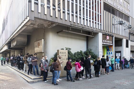 Hong Kong Seniors Who Refused Vaccines Are ‘Ticking Time Bomb’