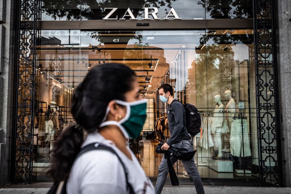 Inditex: Zara Parent Posts First Loss 