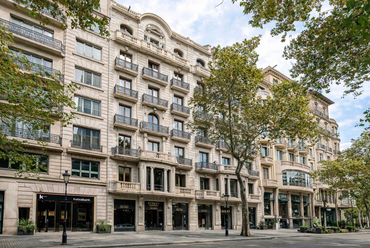 bloomberg.com - Rodrigo Orihuela - King Street-Backed Hostel Firm Sets Eyes on London Real Estate