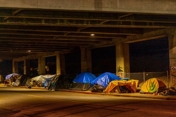 L.A.’s First Step in Housing the Homeless Is Counting Them