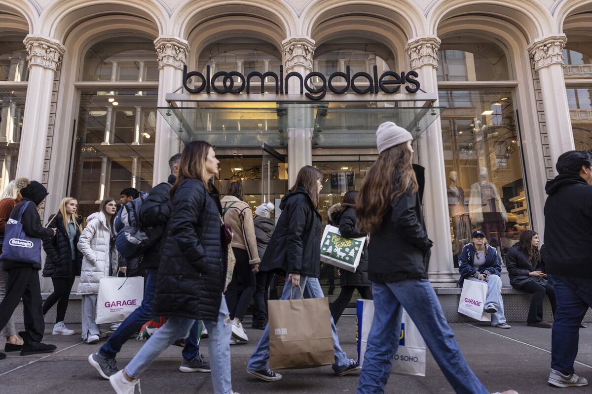 Bloomingdales A Hit for Early Black Friday Shoppers in NYC