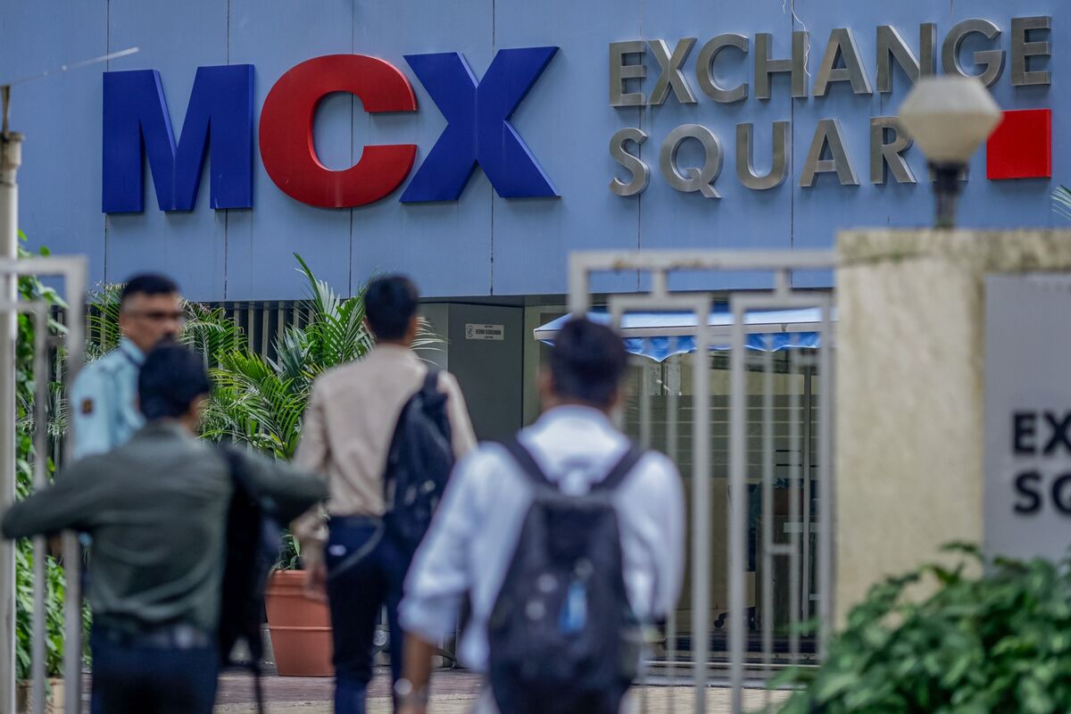 Retail Investors Join High-Speed Traders to Fuel a New Options Boom in India