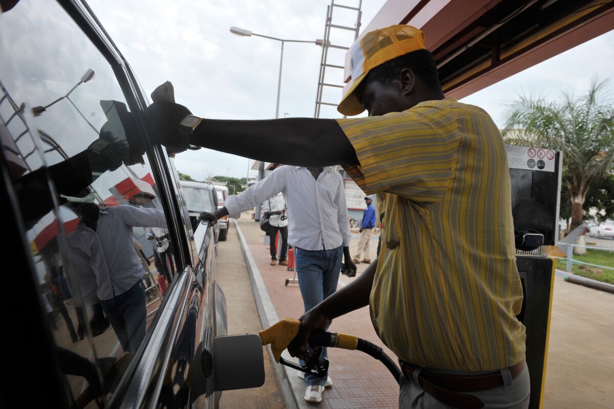 Fuel increase leaves Luanda fishermen on land - Ver Angola - Daily