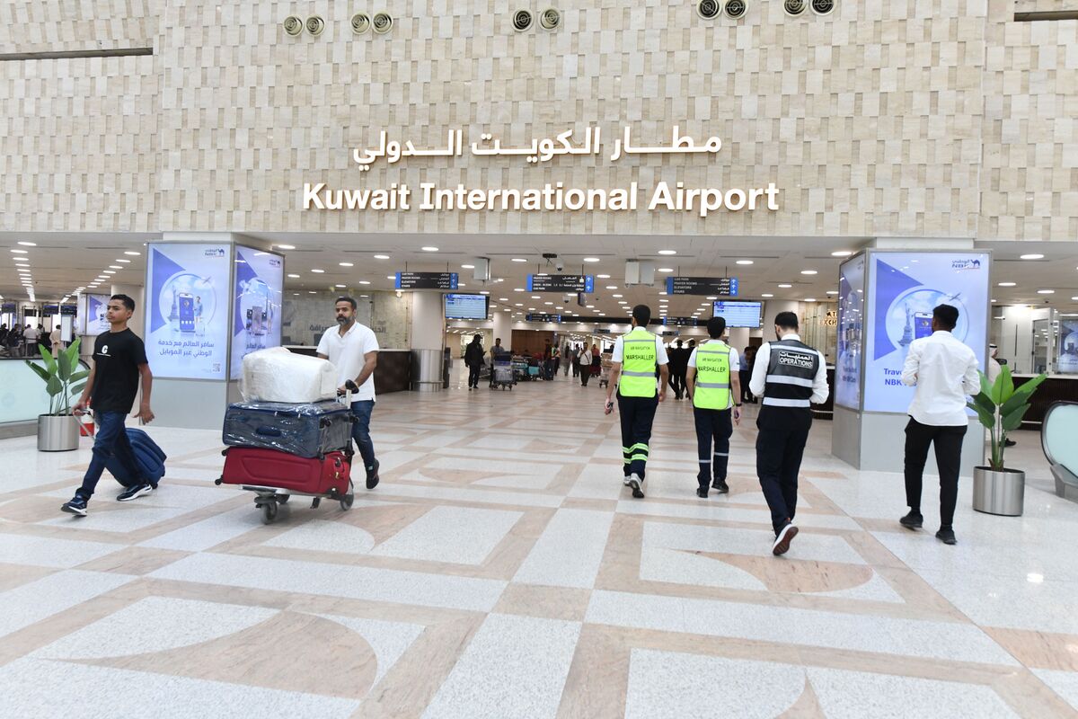 Kuwait Suspends Flights After Iranian Attack Damaged Airport