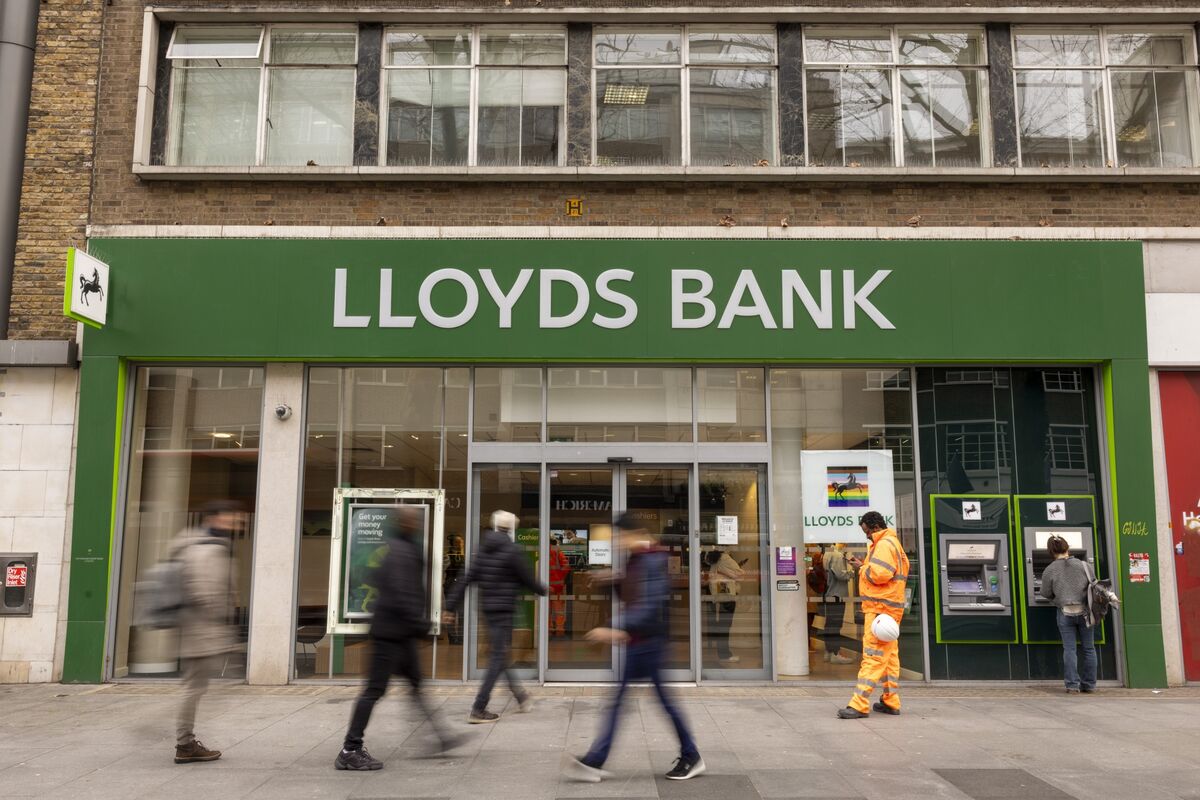 Lloyds Faces £1.2 Billion Provision for Motor Finance Scandal