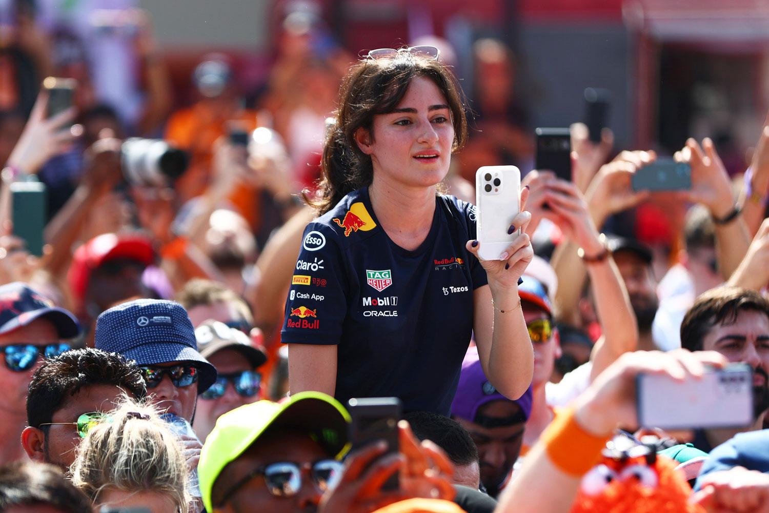Formula One Hopes to Add Women Drivers With New Academy - Bloomberg