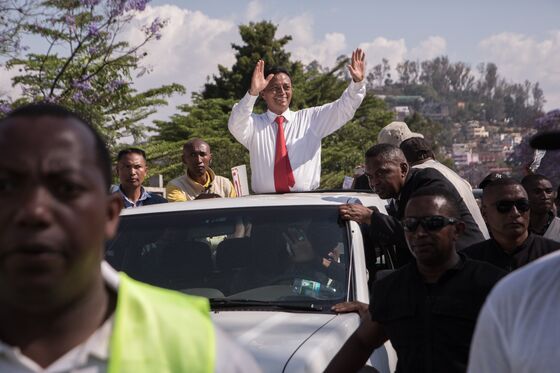 As Three Ex-Leaders Clash, Madagascar Vote Is Far From Vanilla