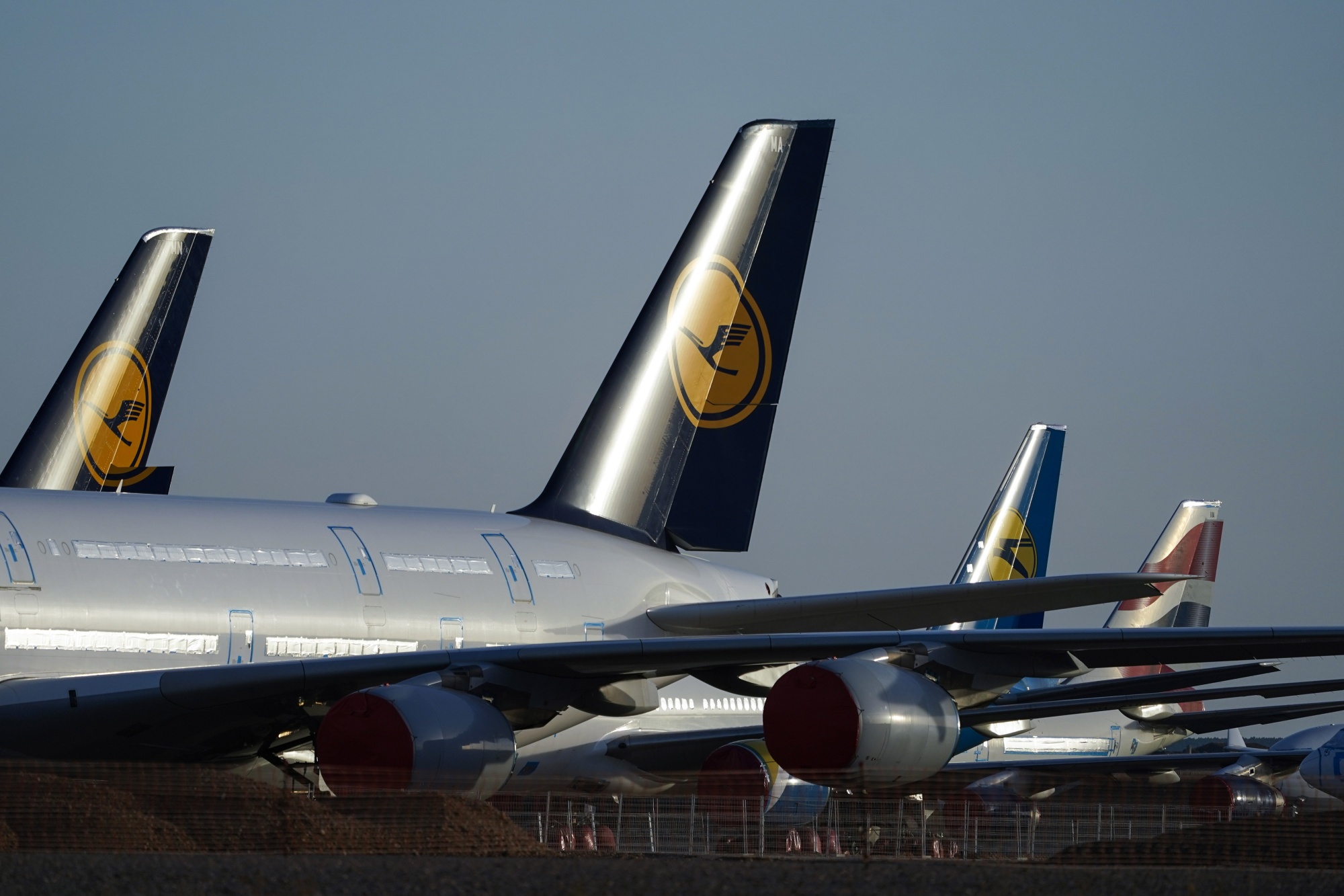 Lufthansa Bleeding Cash With Flights Stunted By Lockdowns Bloomberg