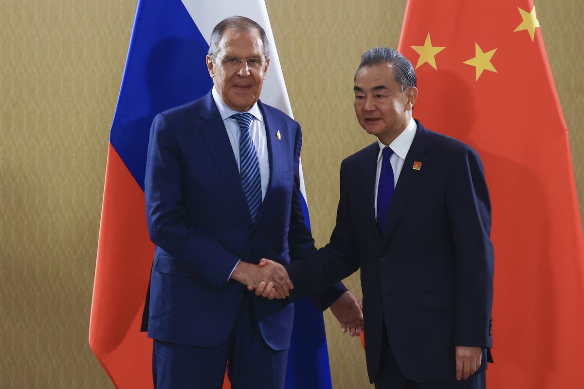 China Tells Russia It’s Willing To Help With Ukraine Peace Talks ...