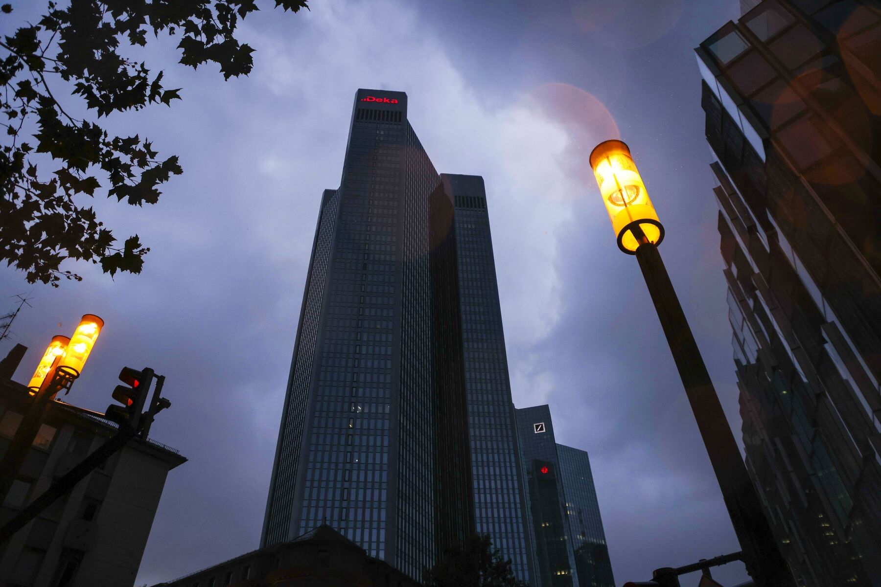 Germany's Financial Capital With Surging Delta Cases Slowing Return to Office