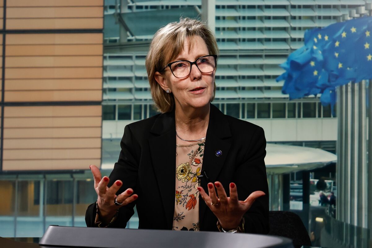 EU Markets Revamp Likely to Be Scaled Back, Commissioner Says