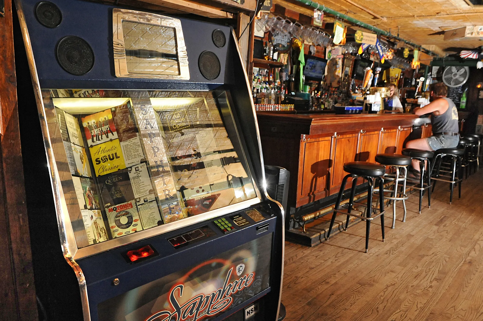 Restaurants, Bars Consider Turning Off Music as Licensing Fees Skyrocket -  Bloomberg