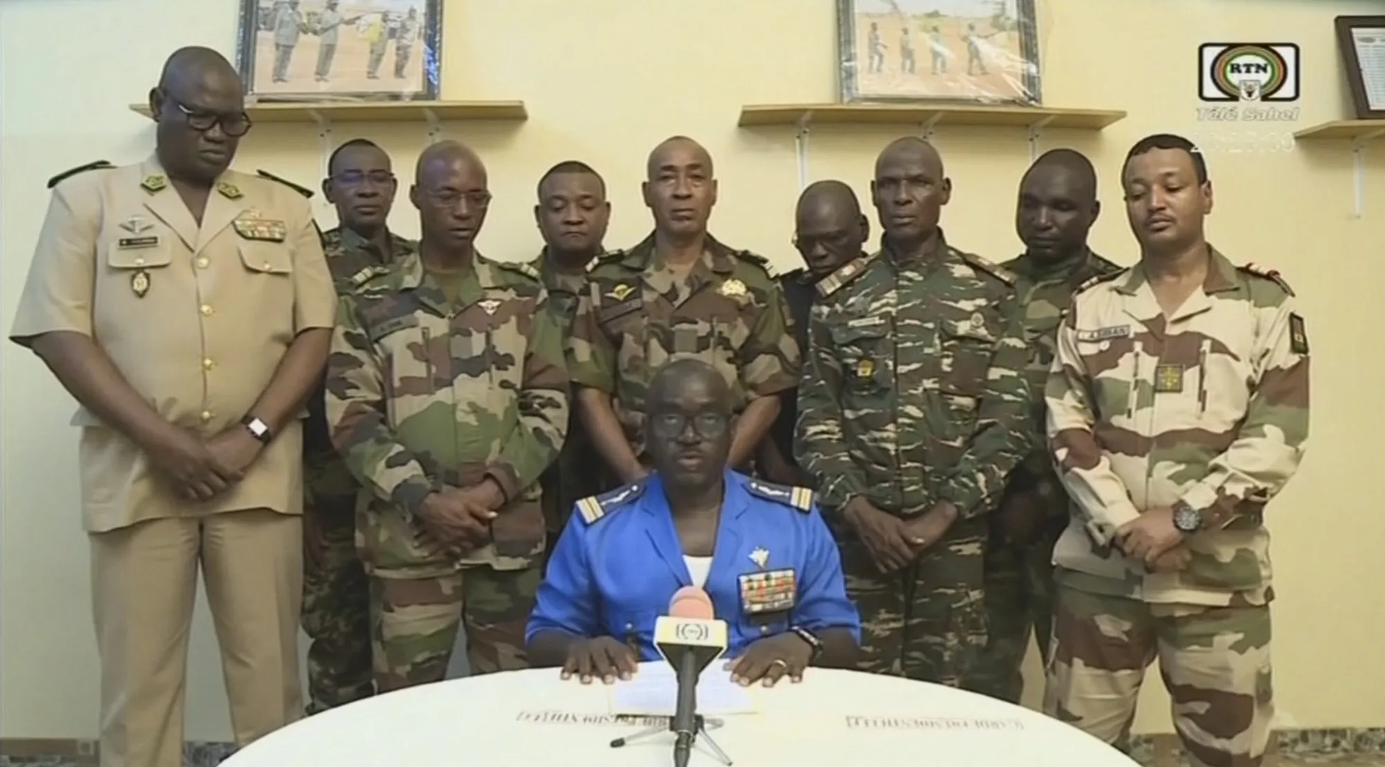 Niger soldiers&nbsp;during a televised statement on July 26.