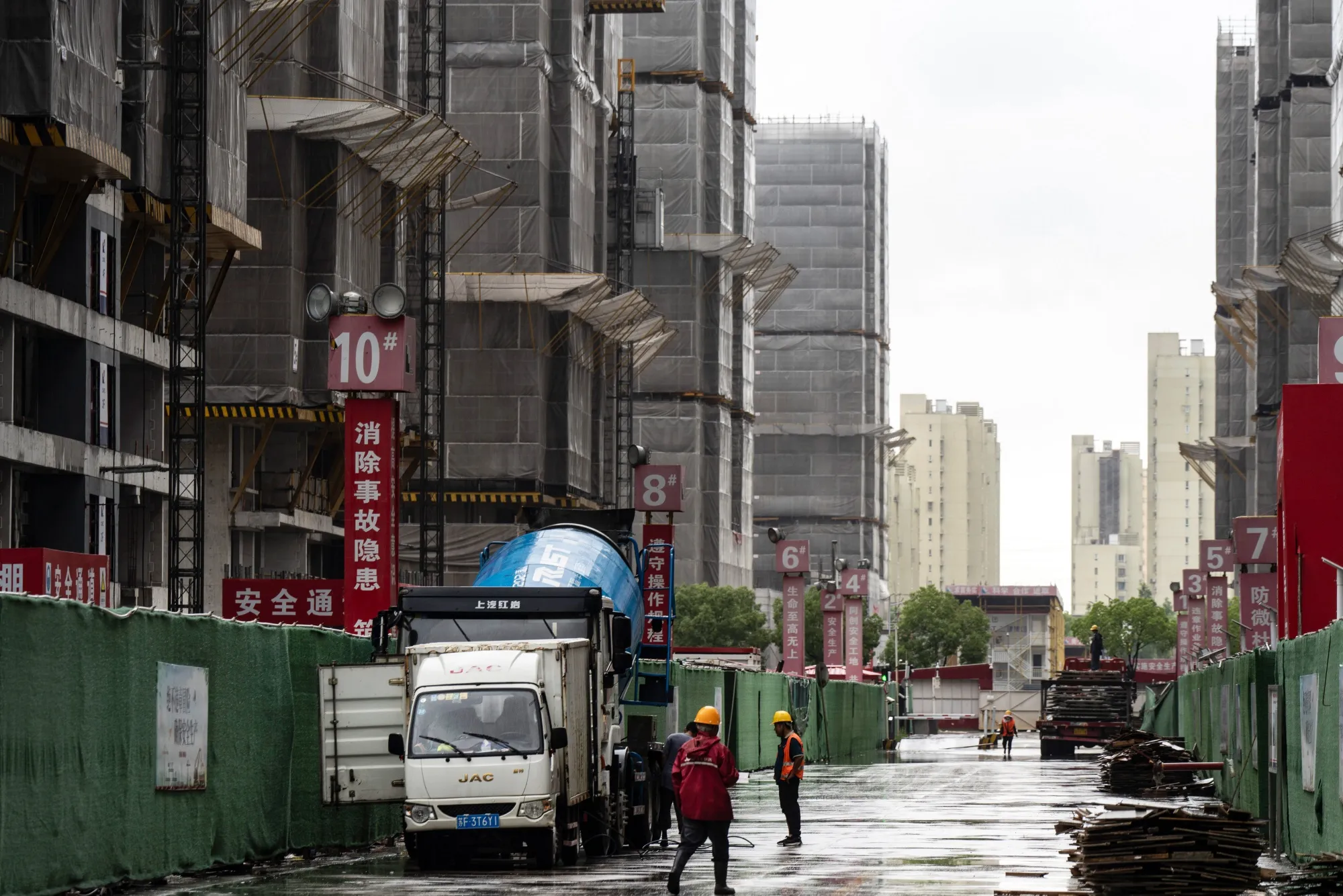 Shanghai Property as China's Growth Seen Outpacing Target
