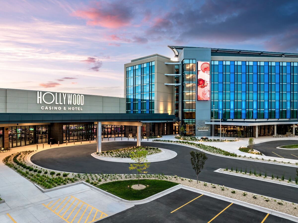 bloomberg.com - Brianna Sosa - Casinos Look to Sports, Spas and Street Food to Attract Gen Zs