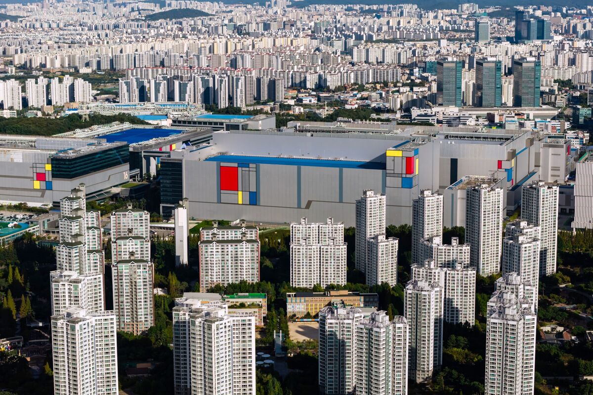 Samsung, TSMC Fail to Excite Investors Used to Torrid AI Growth