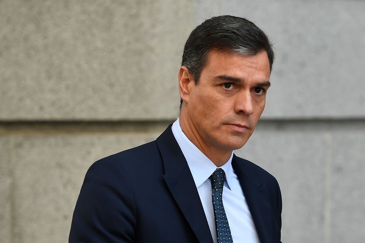 Sanchez’s Fragile Spain Government Hit by Catalan Rebellion Bloomberg
