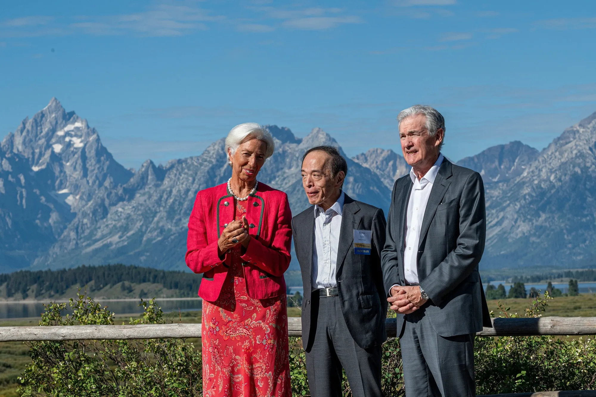Christine Lagarde, president of the European Central Bank, Kazuo Ueda, governor of the Bank of Japan (BOJ), and Jerome Powell, chairman of the US Federal Reserve, at the Jackson Hole economic symposium in Moran, Wyoming, US, on Friday, Aug. 25, 2023.