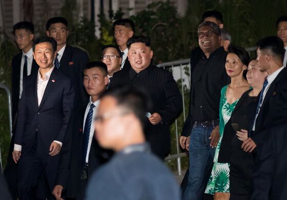 Trump-Kim Handshake to Open Summit as Outcome Hangs in Balance