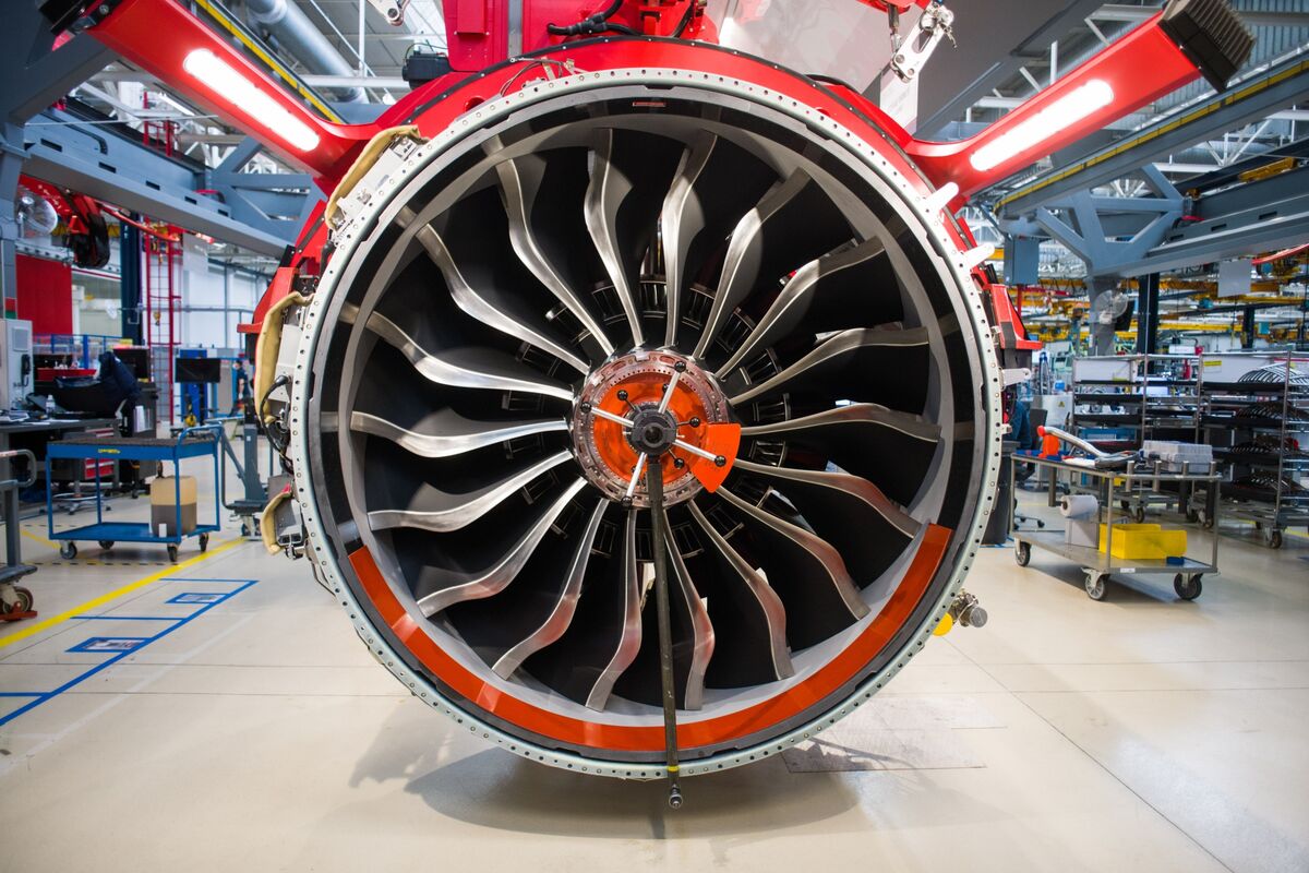 🟪"Airbus: Consegne di Aerei in Calo a Causa di Mancanza di Motori"