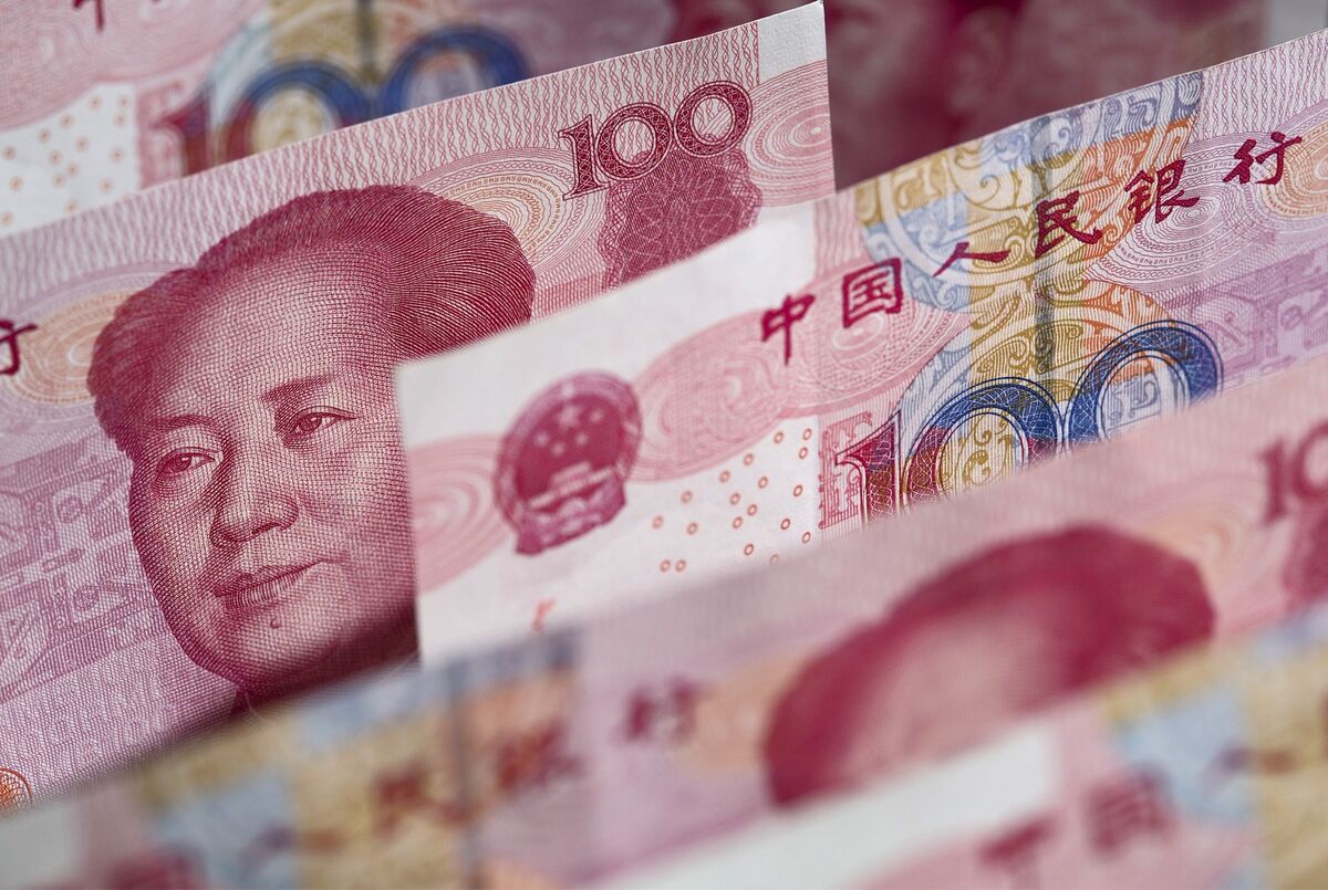 yuan-looks-more-like-floating-currency-now-fed-study-shows-bloomberg