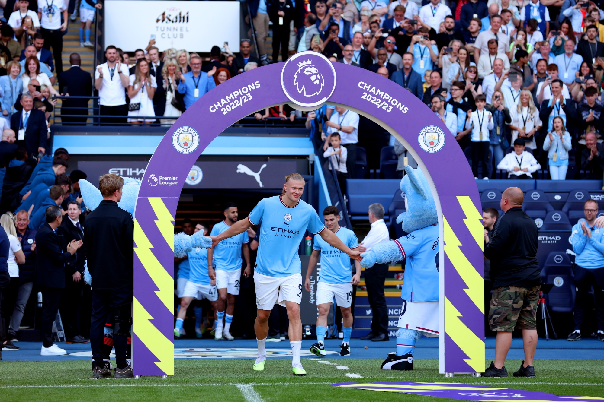 Play Sports Heads Football in the English Championship League