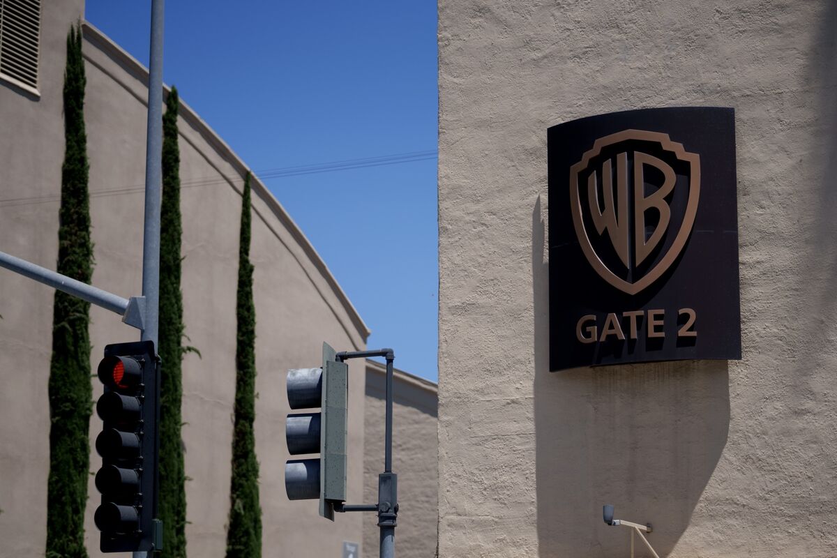 Warner Bros. (WBD) Shares Slide After Wider-Than-Expected Quarterly Loss -  Bloomberg