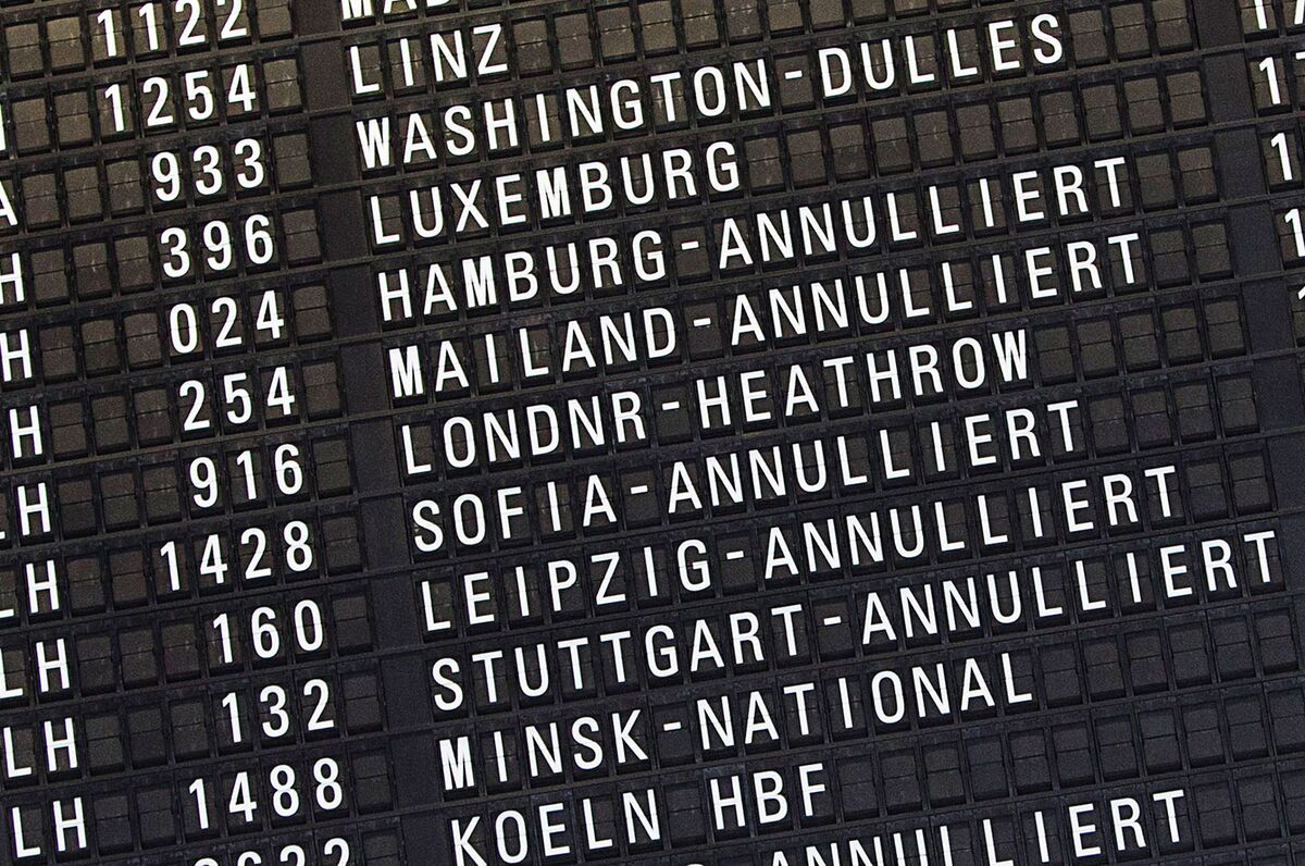 Lufthansa, Air Berlin Drop Flights as Airport Workers Strike