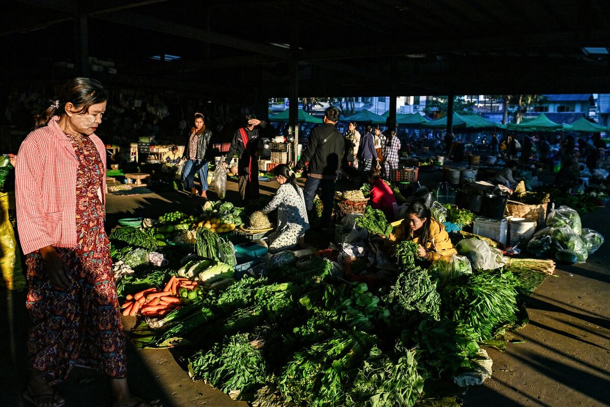 Myanmar Growth Forecast Cut to 2% by World Bank on Fuel Shock