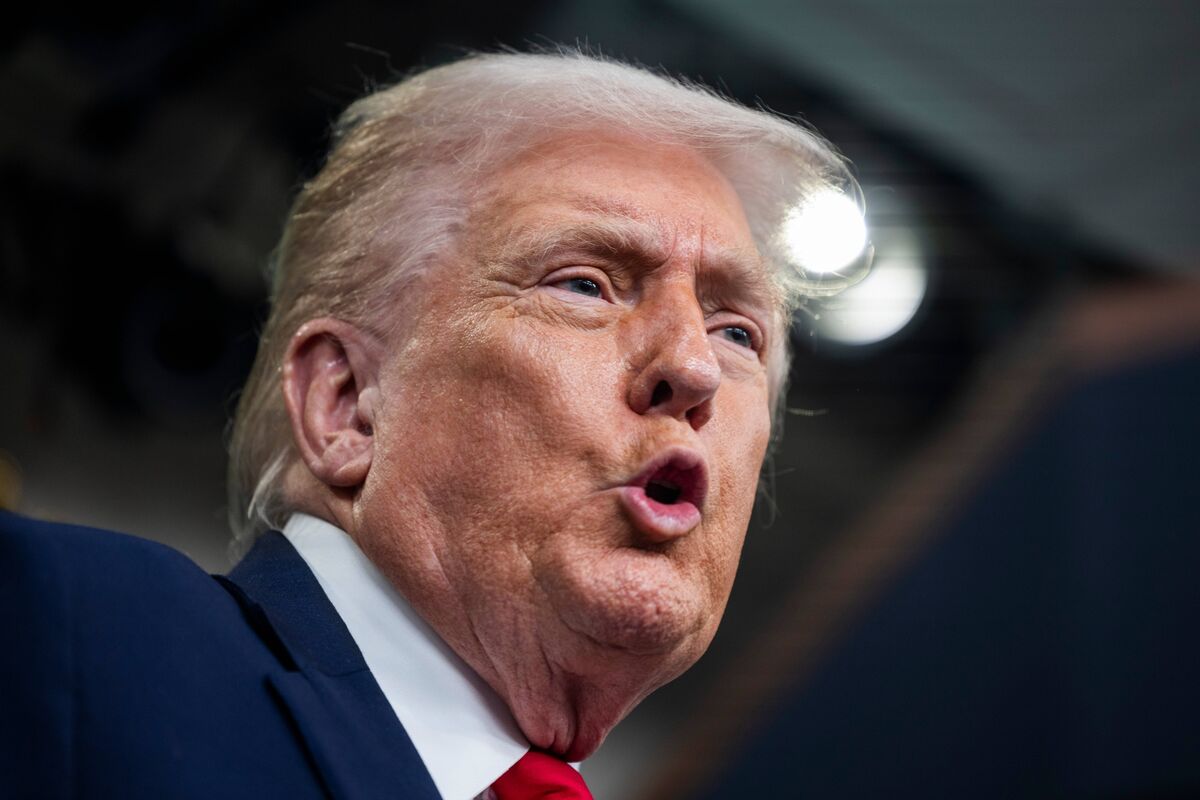 Trump Warns UK on ‘Dangerous’ China Moves After Xi-Starmer Talks