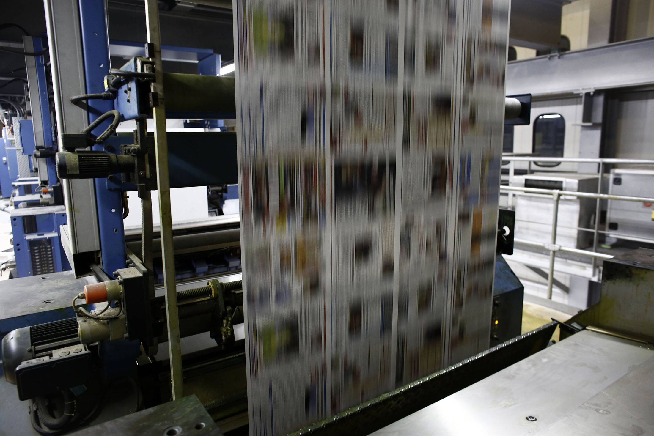 Warren Buffett Chooses New Path for Newspapers After Lamenting Decline