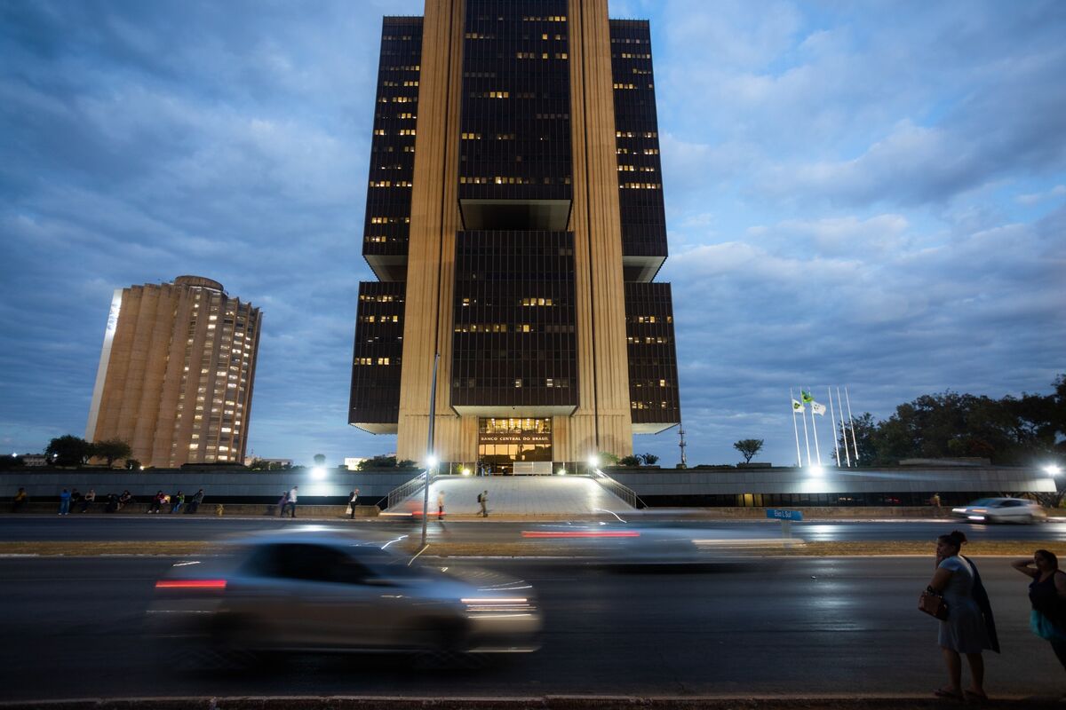 Brazil Central Bank Ratchets Up Cautious Stance on US Tariffs Brazil Central Bank Ratchets Up Cautious Stance on US Tariffs