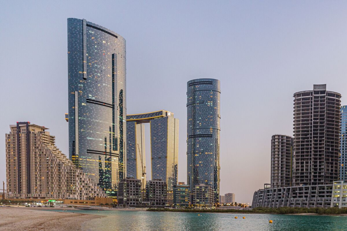 bloomberg.com - Liza Tetley - Rokos Pushing Ahead With Abu Dhabi Office After Regulator Approval